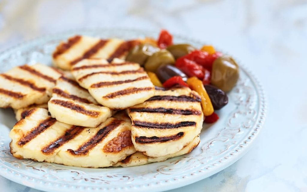 https://www.arapsukrucetin.com/wp-content/uploads/2026/06/Izgara-Koy-Peyniri-Grilled-Village-Cheese-1024x640.jpg